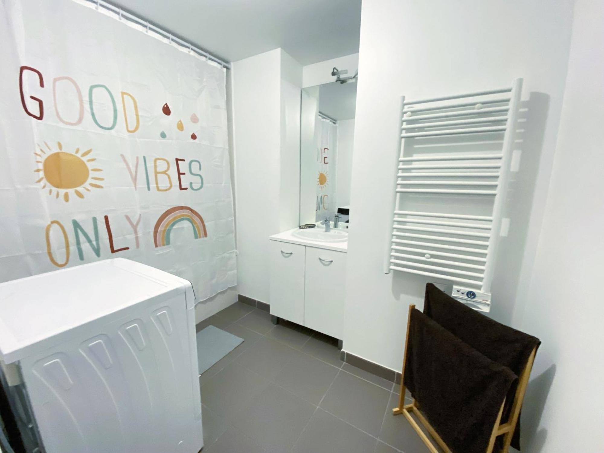 New Joliette Comfortable Apartment Well Located With Private Parking Марсель Екстер'єр фото